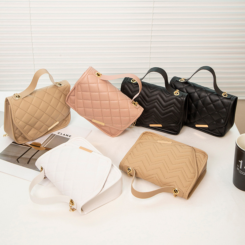Womens Crossbody Bag Embroidered Small Square Bags High Quality Ladies Handbag Small Crossbody Bag Outdoor Casual Shoulder Bag DED2409216