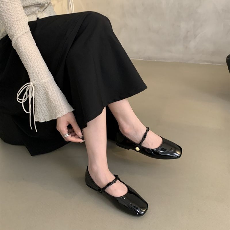 Casual Flat Korean-Style Women's Round-Toe Shoes: Soft, Comfy, Breathable 6b47