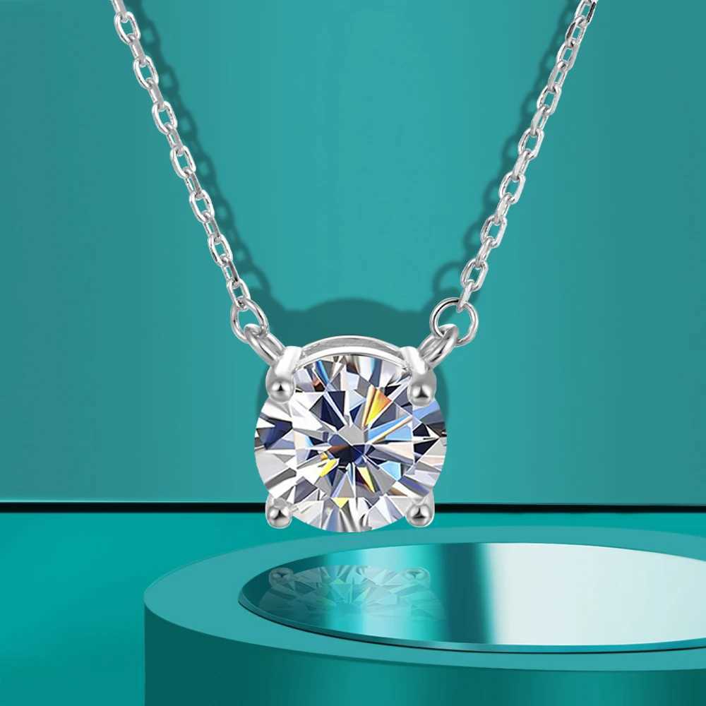 URMYLADY Moissanite Diamond 8.0mm 2CT Womens Necklace Pendant 925 Womens Necklace Party Bridal Exquisite Jewelry W240918