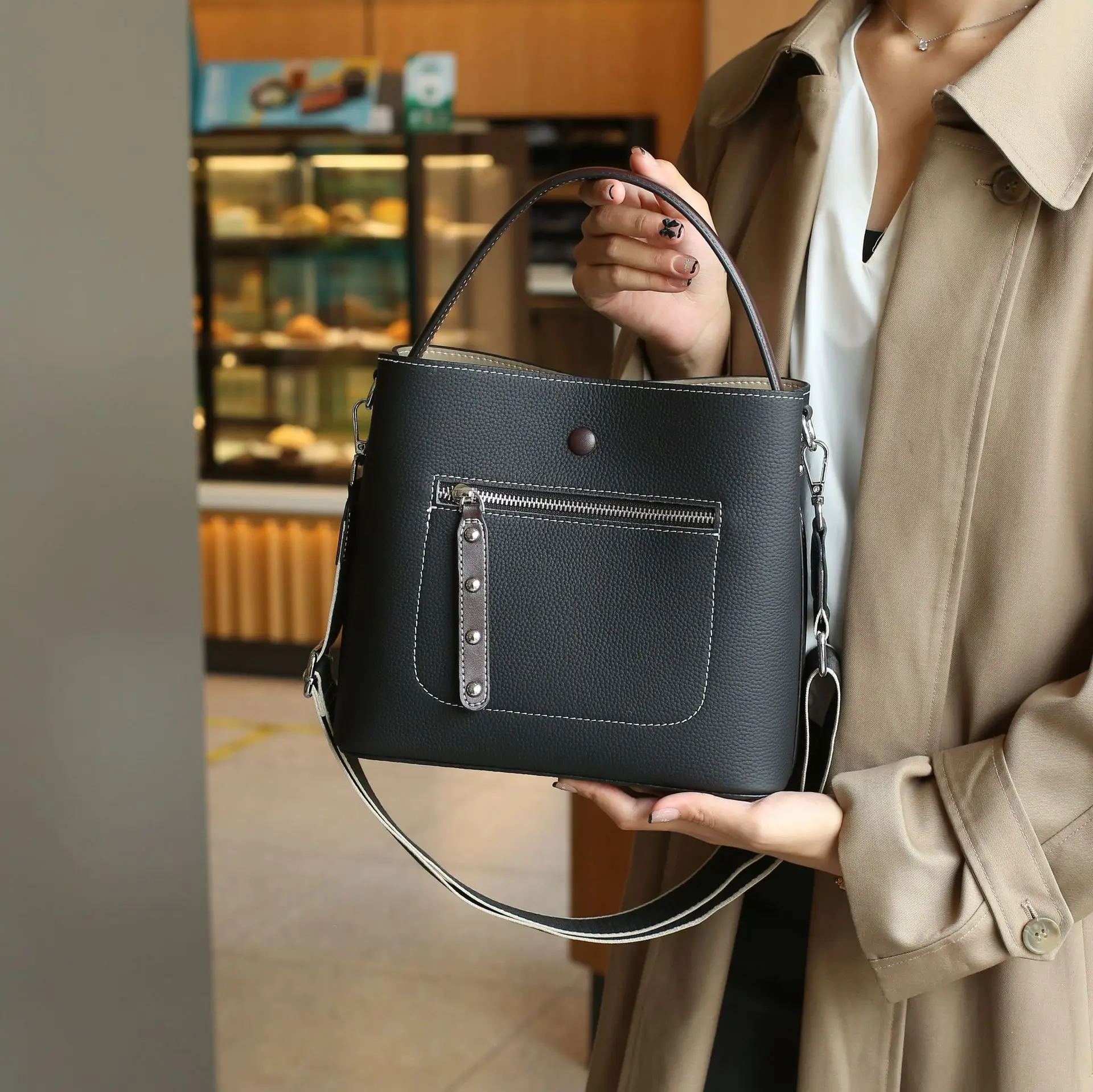 Designer Genuine Leather Bucket Bag Vintage Constrast TLXT Handbag for Women Large Capacity Women Shoulder Purse Lady Luxury Designer Tote Handbag
