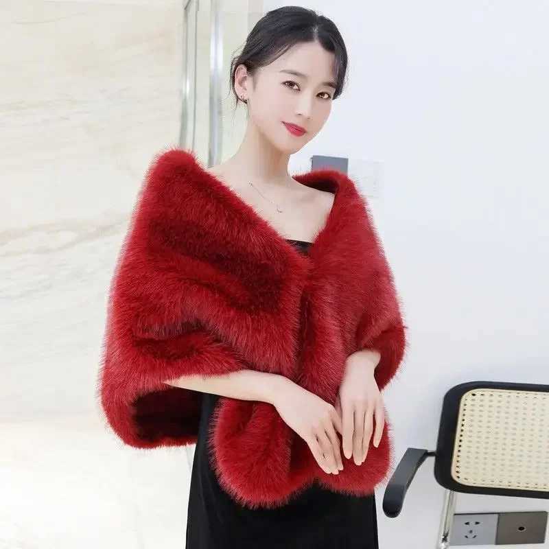 2024 New Autumn Womens Open Sewing Solid Color Shawl with Artificial Fur Plush Short Horn Womens Winter Pashmina Bag T299 W240921