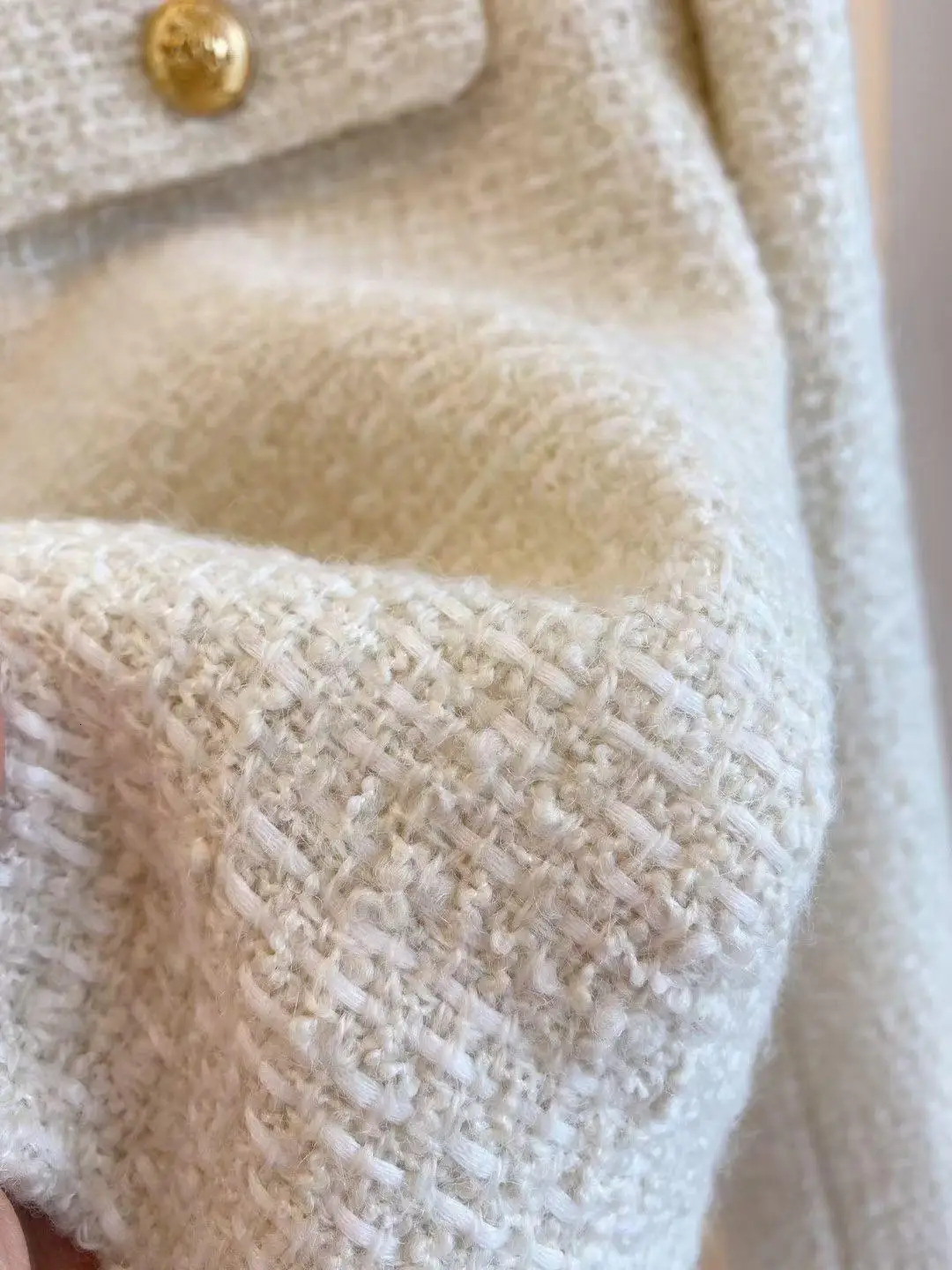 French Wool Tweed Coat Fashion High-End Gold Button Short Slim Temperament Spring And Autumn Korean Coats Women Jacket 2024
