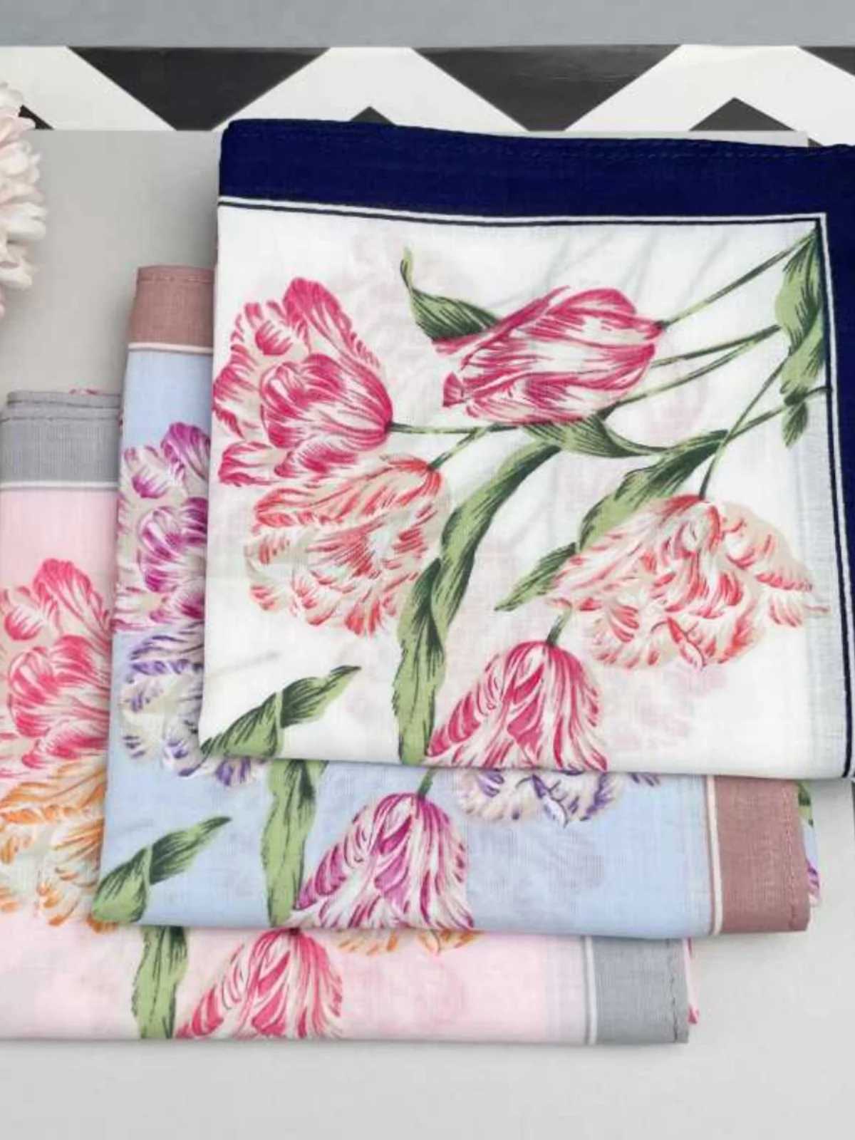 45x45CM Pure Cotton Printed Handkerchiefs Colorful Hankies Girls Women Pocket Floral Pattern Square Hijab HandkerchiefsX240921