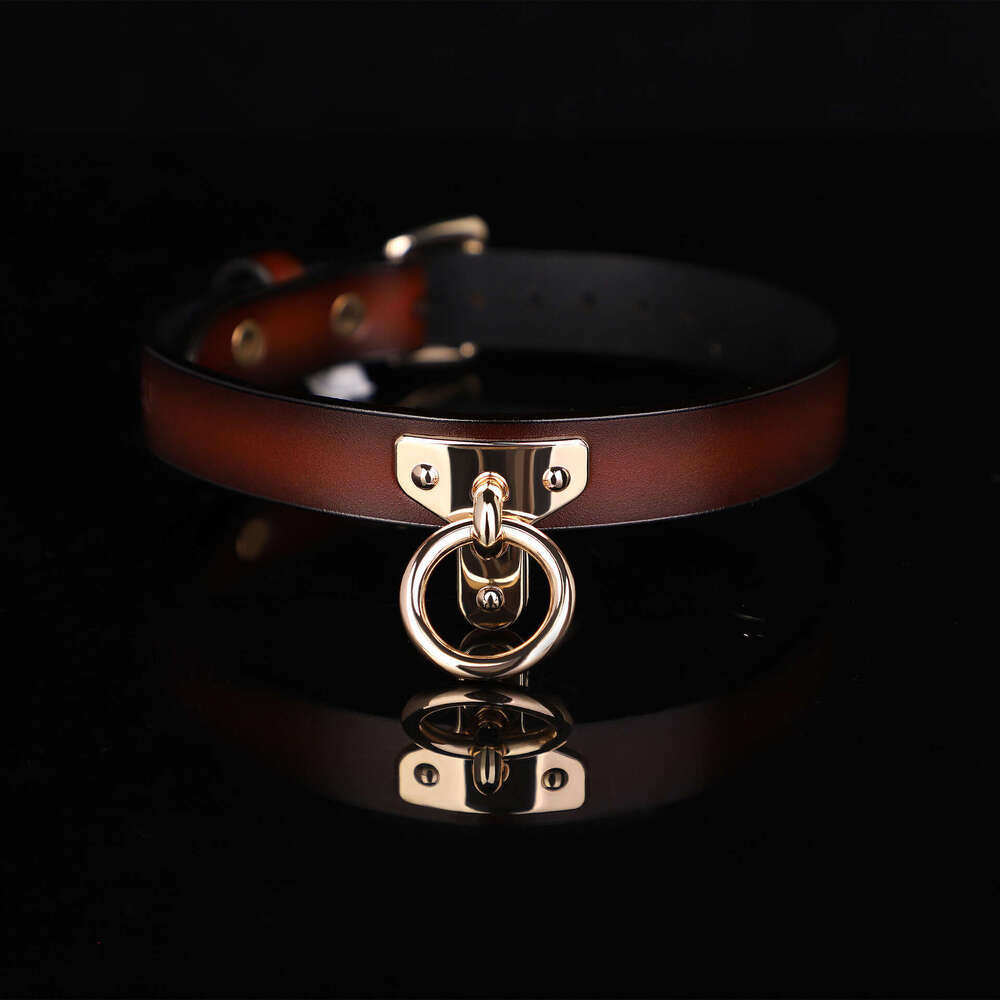 Sexy SM props, female slave training, leather traction collar, high-end cowhide collar, alternative adult products, hair replacement
