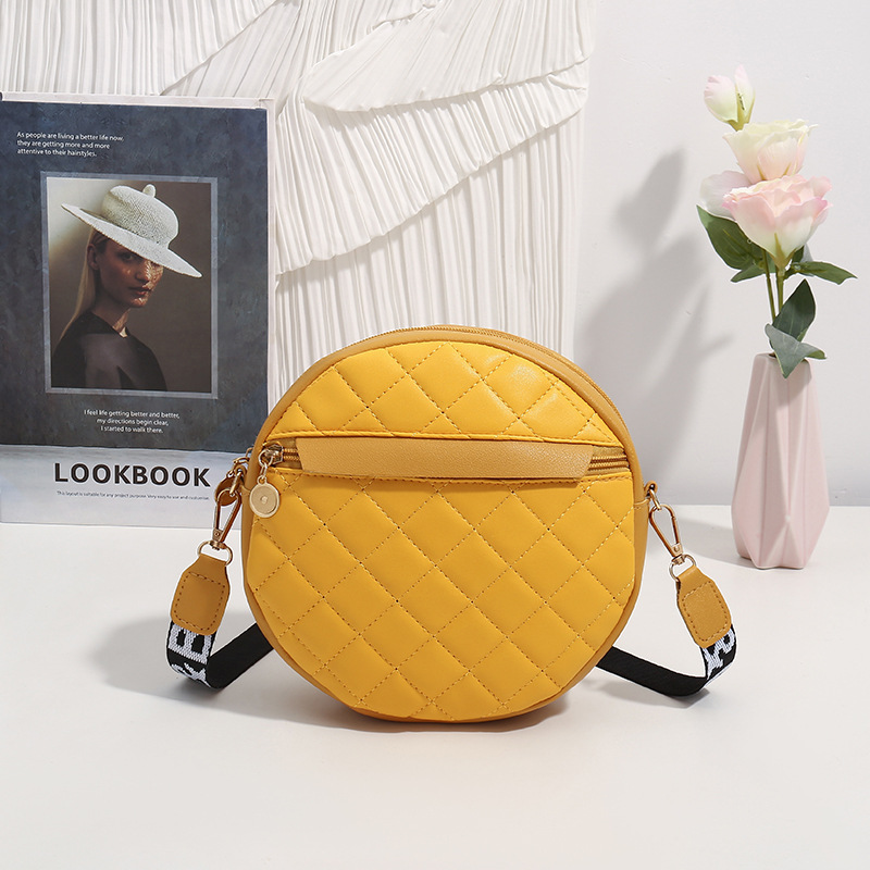 Retro small round bag 2024 women wallet purse fashion versatile shoulder bag classic embroidered shoulder crossbody bags CSD2409216