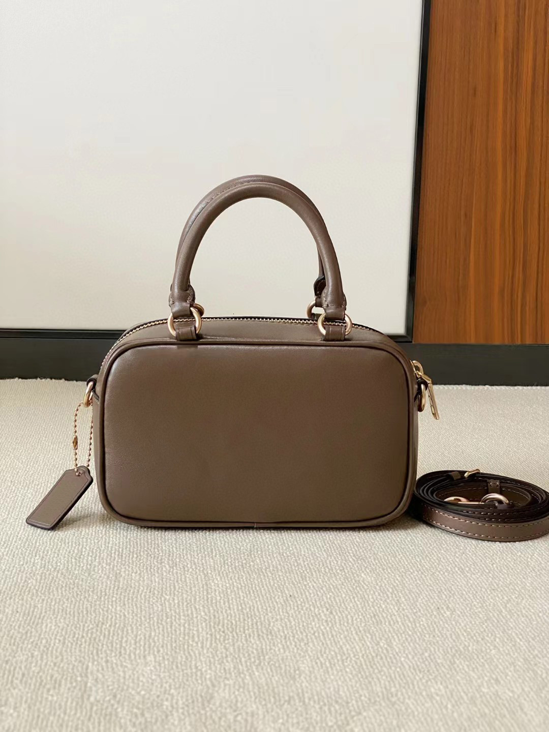 High Quality Satchel Bowg Small Square Bag New Fashionable Pillow Earth Color For Daily Commuting Leather