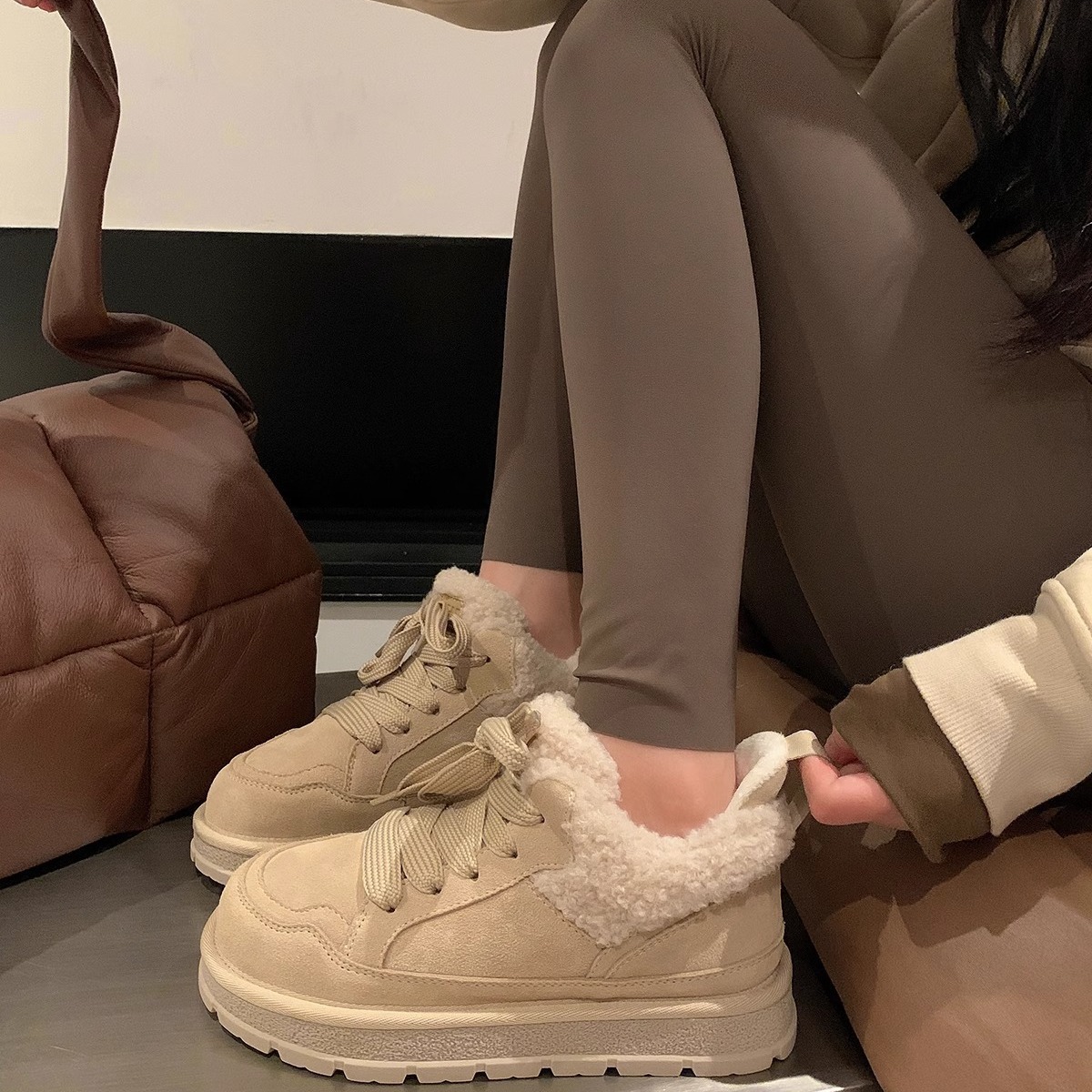 Womens Designer Wool Sneakers Breathable Athleisure Running Shoes for Winter Sports dh3628137
