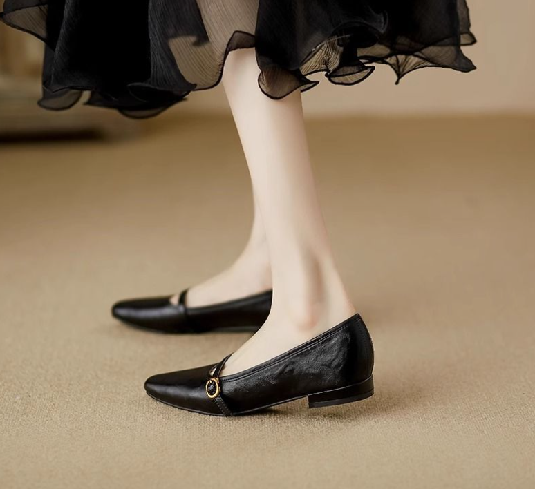 Women Shoes Vintage Flat Bottom Comfort Soft Sole Pointed Toe Sexy Style Simple Design Fashion Triple Black Brown fashion