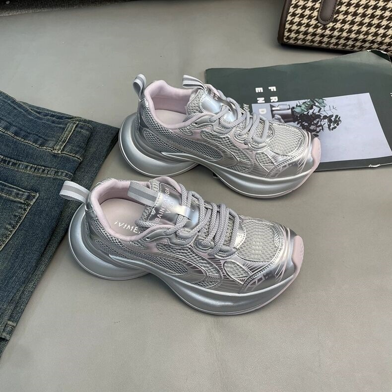 Mesh breathable casual sports shoes for women in summer 2024, new outdoor jogging, lightweight and comfortable, versatile dad shoes, trendy ddmythur