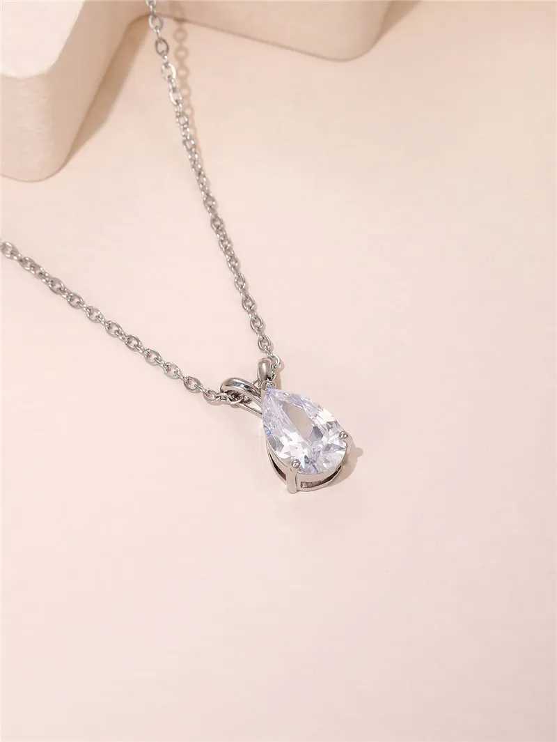 Huitan luxury pear cubic zirconia pendant necklace used for weddings engagement parties high-quality silver fashion jewelry W240918