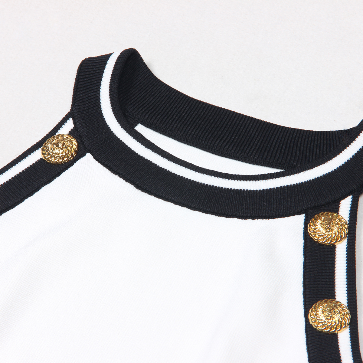 SML High Quality In Stock Summer 2024 New Sleeveless Short Knitted Lady Versatile Vest Halterneck Camisole Women's Top