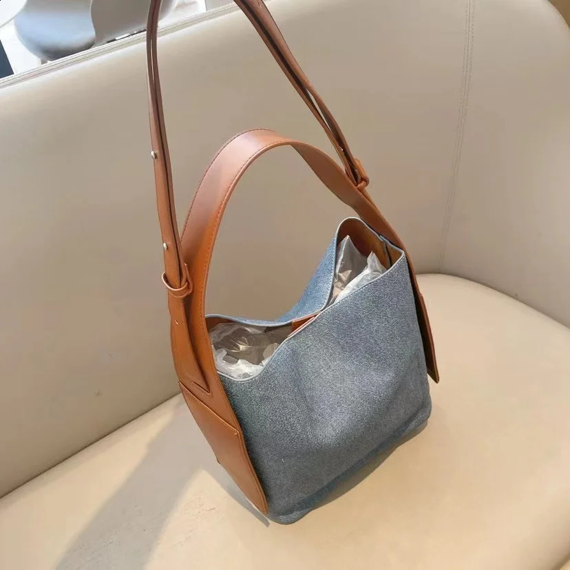 High quality genuine leather denim bucket bag large capacity handbag womens 240919