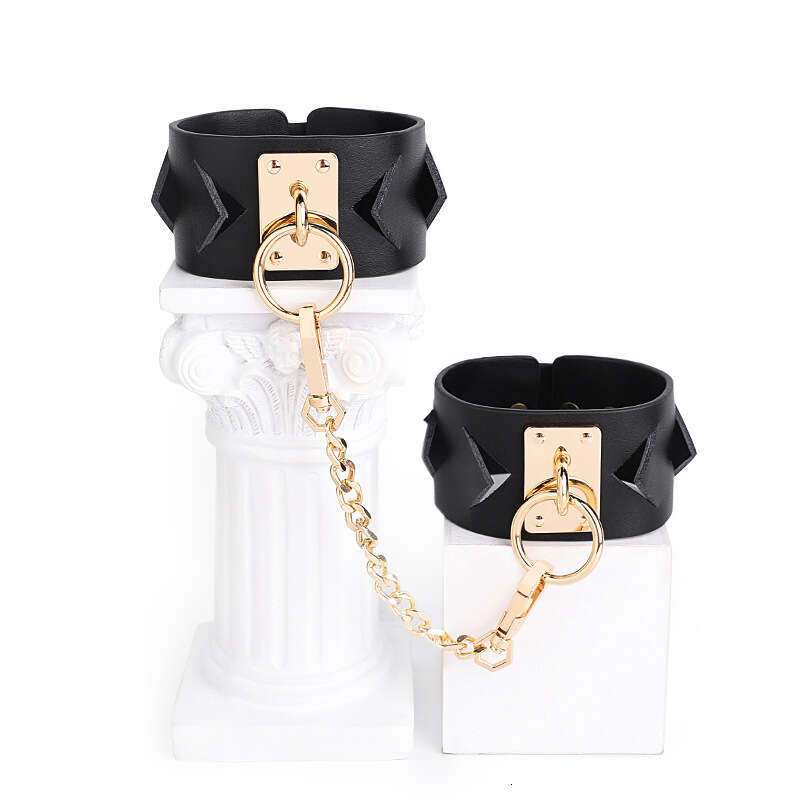 SM sex toys, high-end genuine leather handcuffs, SM female slave training, cowhide handcuffs, bound ankle cuffs, alternative adult products