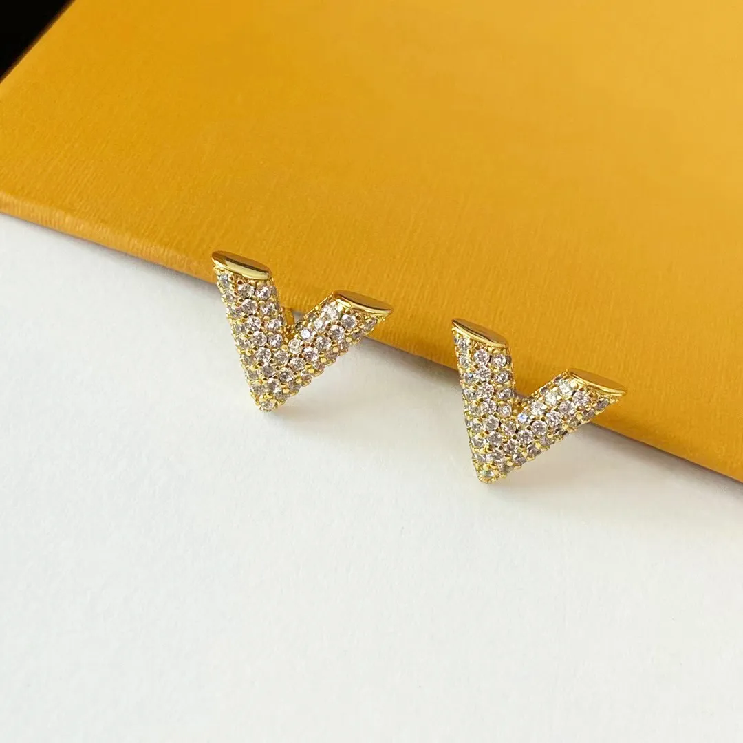 Charm Boucles d’oreilles Marque de luxe Plaqué or 18K Cristal Lettre Clou Femme Bijoux Mode Fête Boîte d'origine