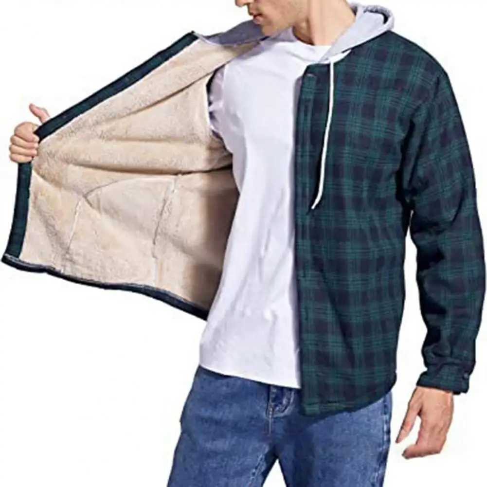 Warm Wool Coats Fashion Winter Men Jacket Plaid Buttoned Coldproof Loose Plush Lining Hooded Jacket Outwear Casual Men Cardigans M240921