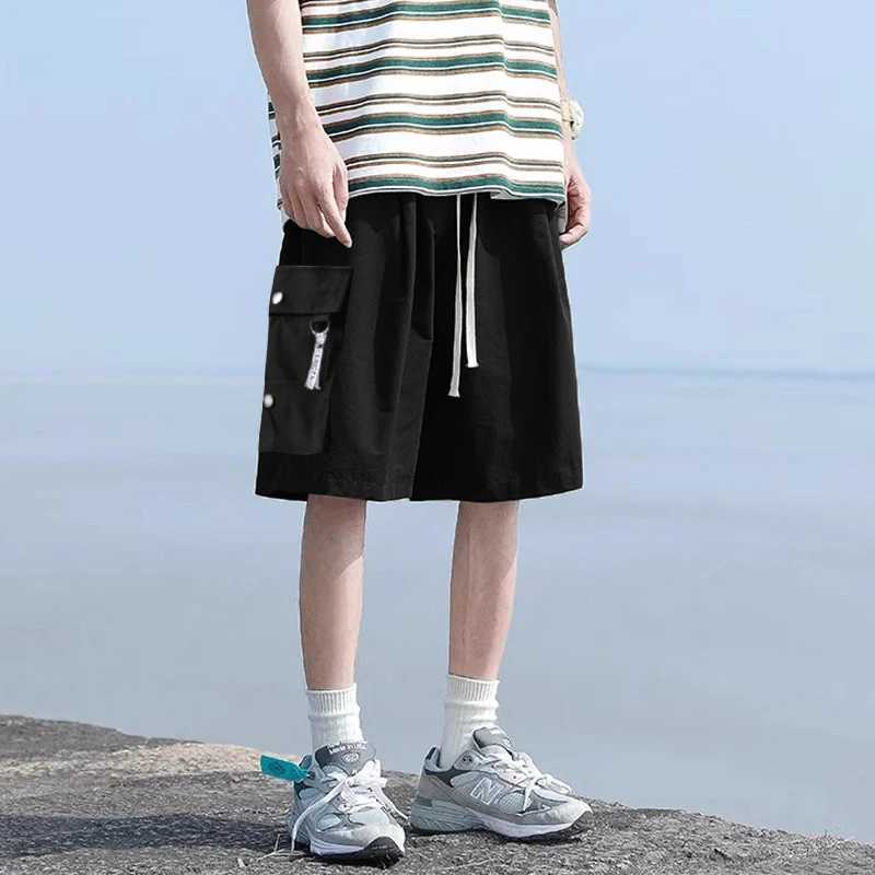 Shorts men outside the summer wearing Korean version of loose fashion ins cargo pants trend with straight casual pantsX240921