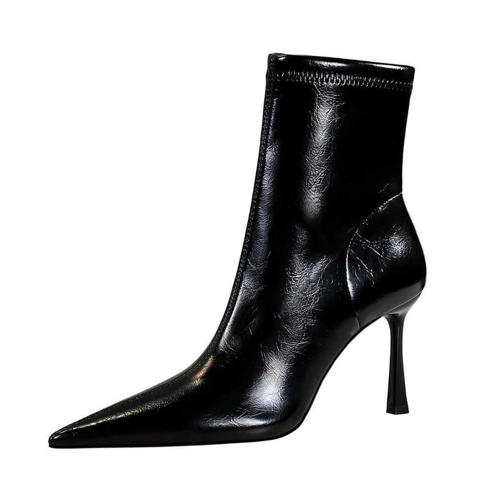 CMM Fashion Banquet Womens Boots Short Barrel Thin Heel Ultra High Heel Pointed Winter Side Zipper Short Boots