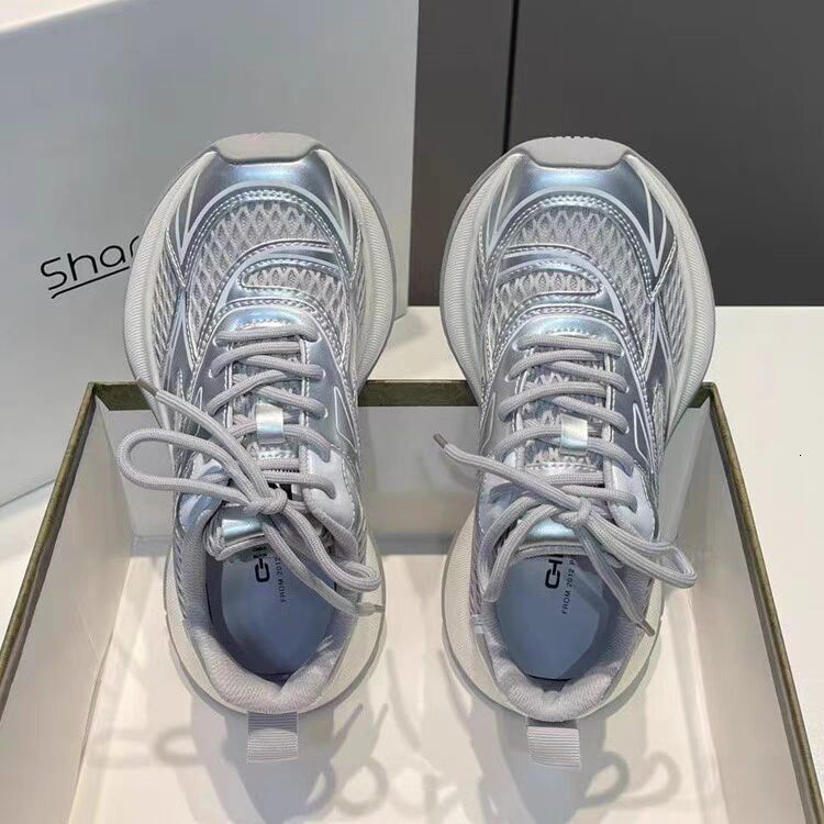 2024 Summer New Thick Sole Dad Women's Comfortable and Breathable Hollow Mesh Sports Versatile Casual Running Shoes ddmythur