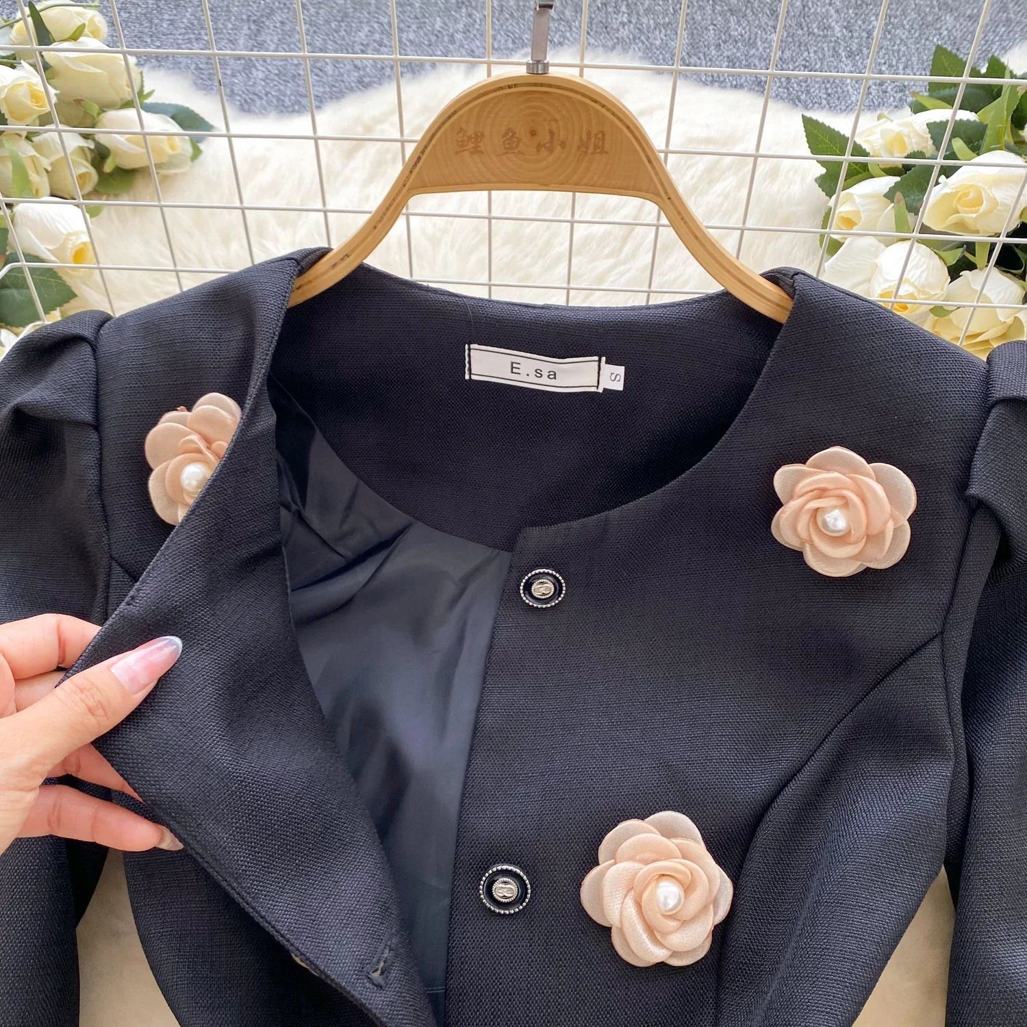 Fashionable twopiece sweet floral Oneck long sleeved single chest basic coat retro Aline skiing high street womens clothing 240918