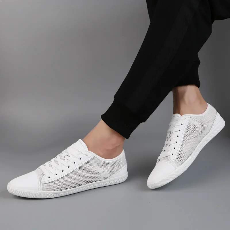 Lightweight Genuine Leather Mens Flats shoes Leisure Trend Korean Version Solid black White summer breathable Men Casual Shoes 240914