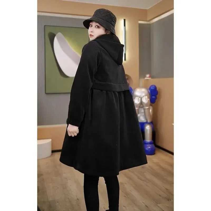 2023 Autumn and Winter Thick Coat Fashion Large Purple Windbreaker Big Pocket Womens Loose Versatile Corduroy Hooded Coat 6XLX240921