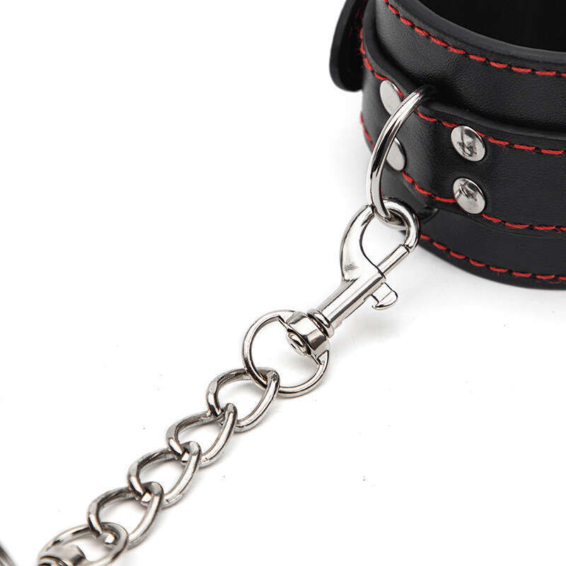 High end SM prop set cross-border hot selling black and red erotic eye mask tied with erotic handcuffs, alternative adult products