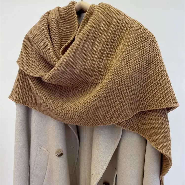 Solid winter triangular scarf womens shAWl bag keeps warm patch work blanket womens knitted raincoat T185 W240921