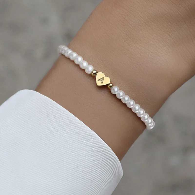 Hot Classic A-Z Heart Initial Letter Bracelet Women Temperament Imitation Pearl Bead Bracelet For Women Jewelry GiftX240921
