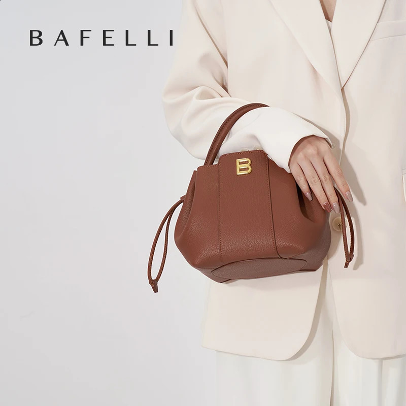 BAFELLI Womens Handbags and Luggage Fashion LEATHER STYLISH SHOULDER E FEMALE NER PURSE CLASS 240919