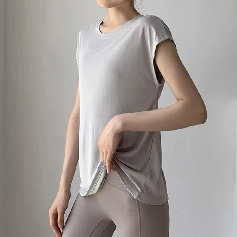 2024 new round neck twisted design back yoga women's fashionable loose vest quick drying breathable top sports Pilates cover free shipping