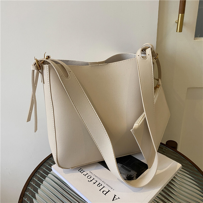 Autumn And Winter Women's Large Capacity Bucket 2025 New Fashion Niche Design Sense Single Shoulder Underarm Bag Multifunctional Single Shoulder 