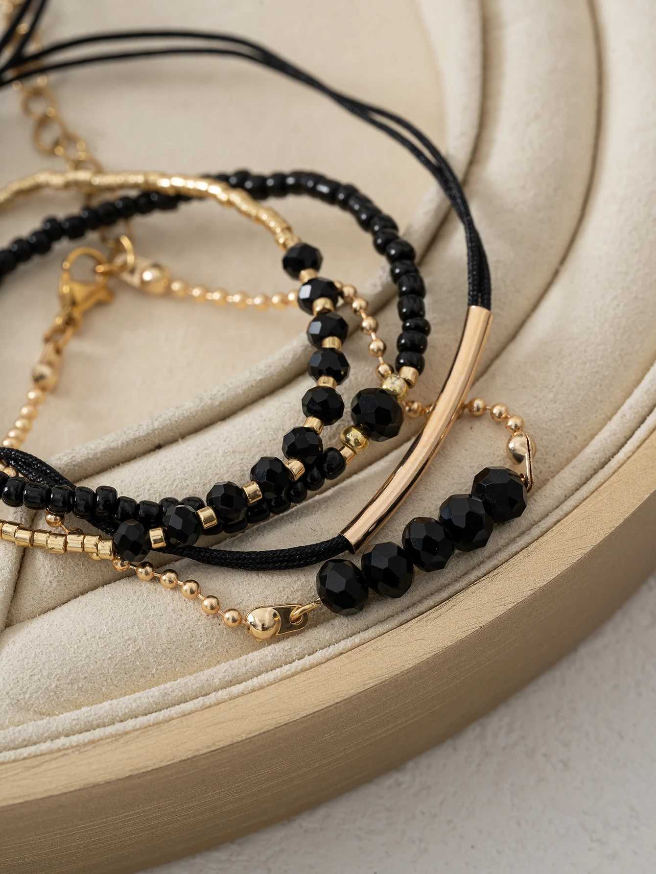 Fashionable handmade black crystal mini bead womens bracelet set vacation party jewelryX240921