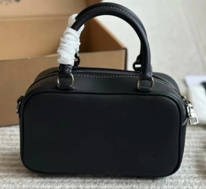 High Quality Satchel Bowg Small Square Bag New Fashionable Pillow Earth Color For Daily Commuting Leather