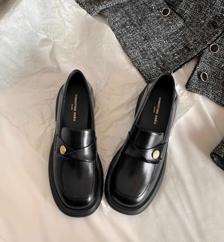 Women Casual Leather Loafers Shoes Thick Sole Square Toe Fashion Simple Versatile Design Sense Triple Black Free shipping