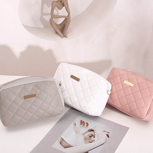 Luxury Embroidered Bag Designer Fashion HandBag Womens Luxury Bag Small Fragrant Style Shoulder Bag Womens Crossbody Bag Shoulder Bag CRD2409214