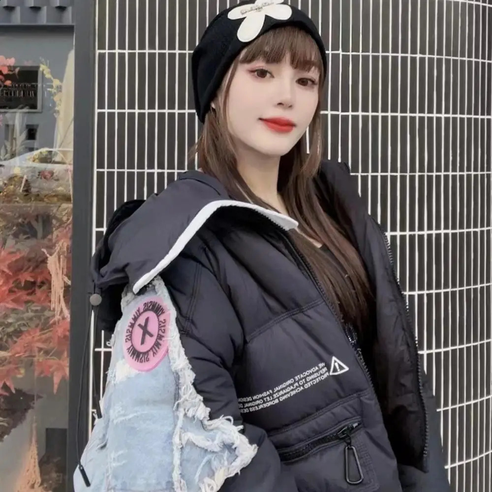 Womens Down Jacket Short Section Hooded Color Collision Personality Jacket Thickened White Duck Down Trendy Denim Splicing 240914