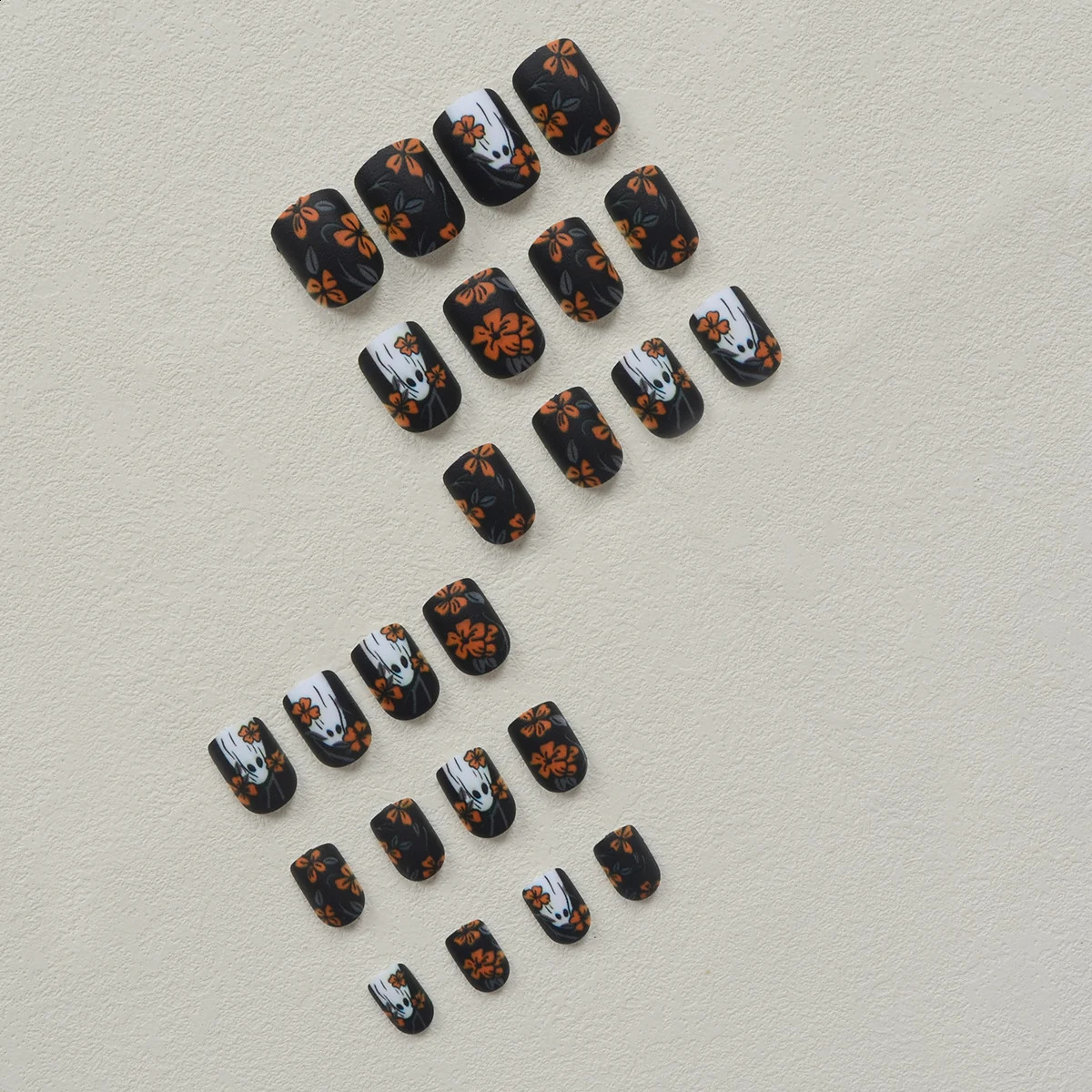 24pcs Short Square Matte Press On Nails SetFloral Ghostly Holiday Elements - Halloween Dark Forest Themed Fake Nails Kit 240914