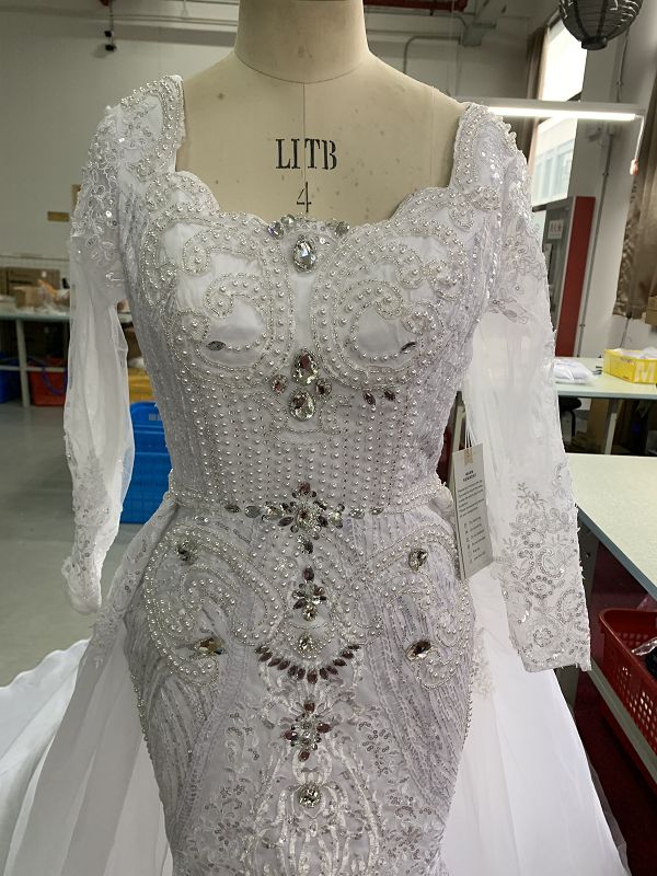 Fall Mermaid Wedding Dress Elegant One Shoulder Lace Applique Sweep Train Bridal Gowns Upscale Custom Made