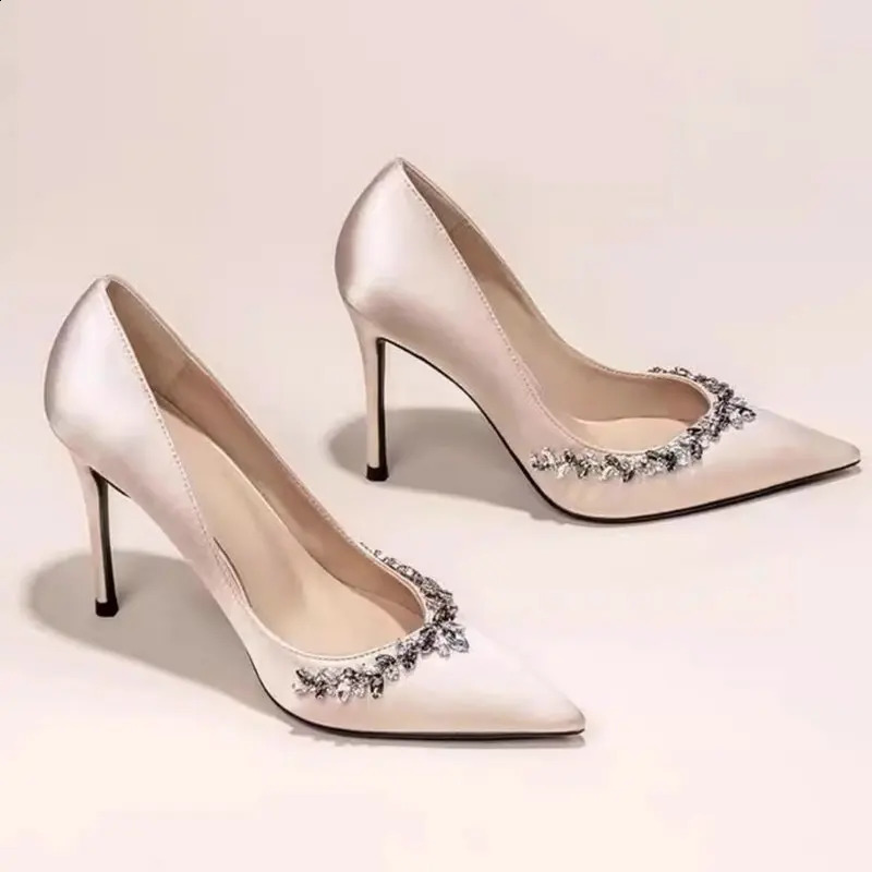 Womens 2024 slim high heels Pointy French Temperature Rheinster single shoes bridesmaid wedding shoes 240919