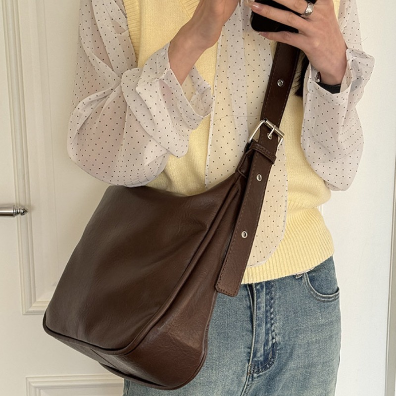 Large Capacity Casual Tote Women Shoulder Vintage Fashion PU Leather Message Bag 2024 New All-Match Commuter Bolsas Mujer