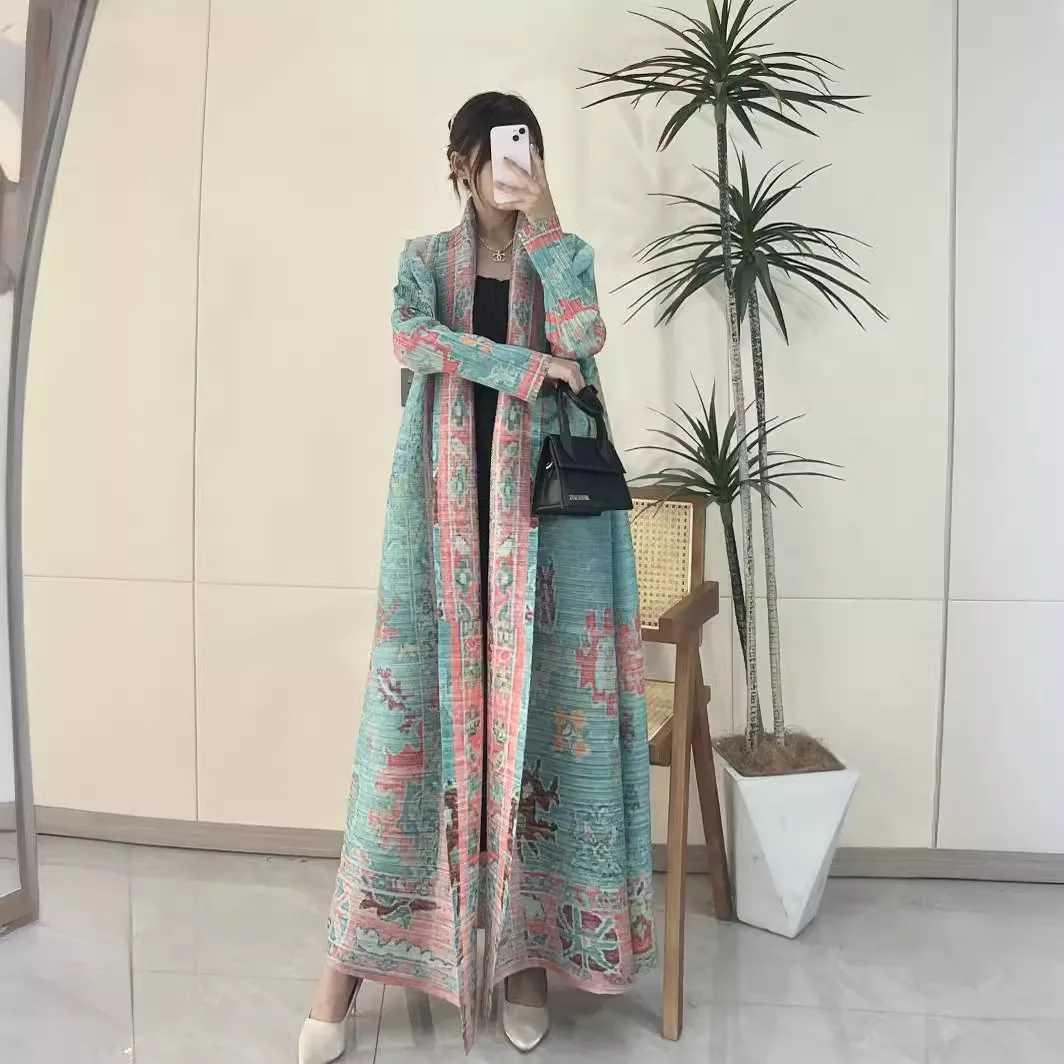 Pleats Elegant Pleated Long Trench Coat 2024 Spring And Summer New Long Robe Coat Jacket Cape Print FashionX240921