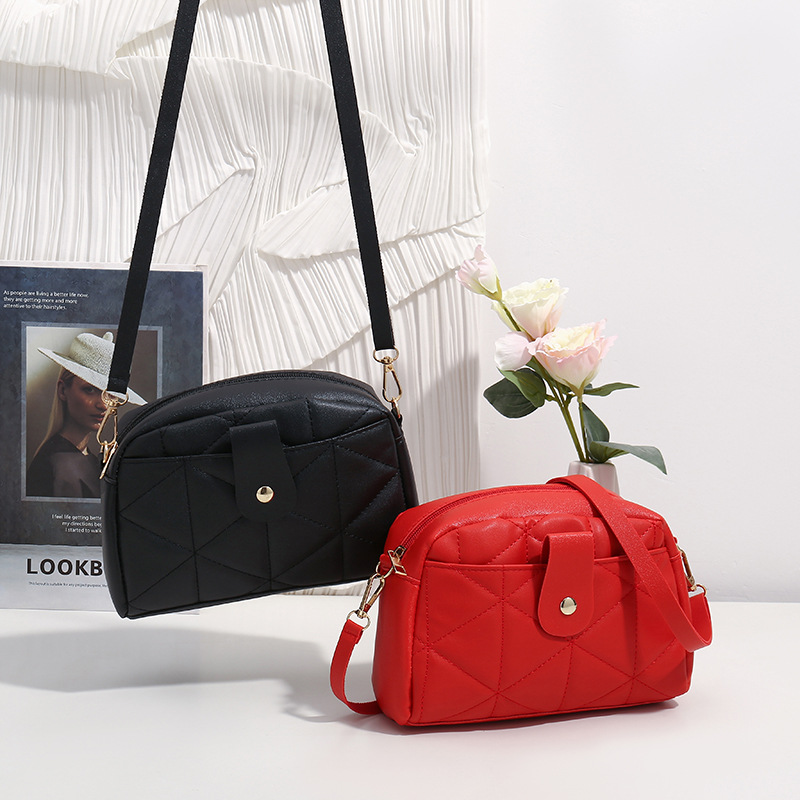 Lingge embroidered camera bag ladies makeup bags fashionable small womens shoulder crossbody bag trendy and versatile phone bags CSD2409215
