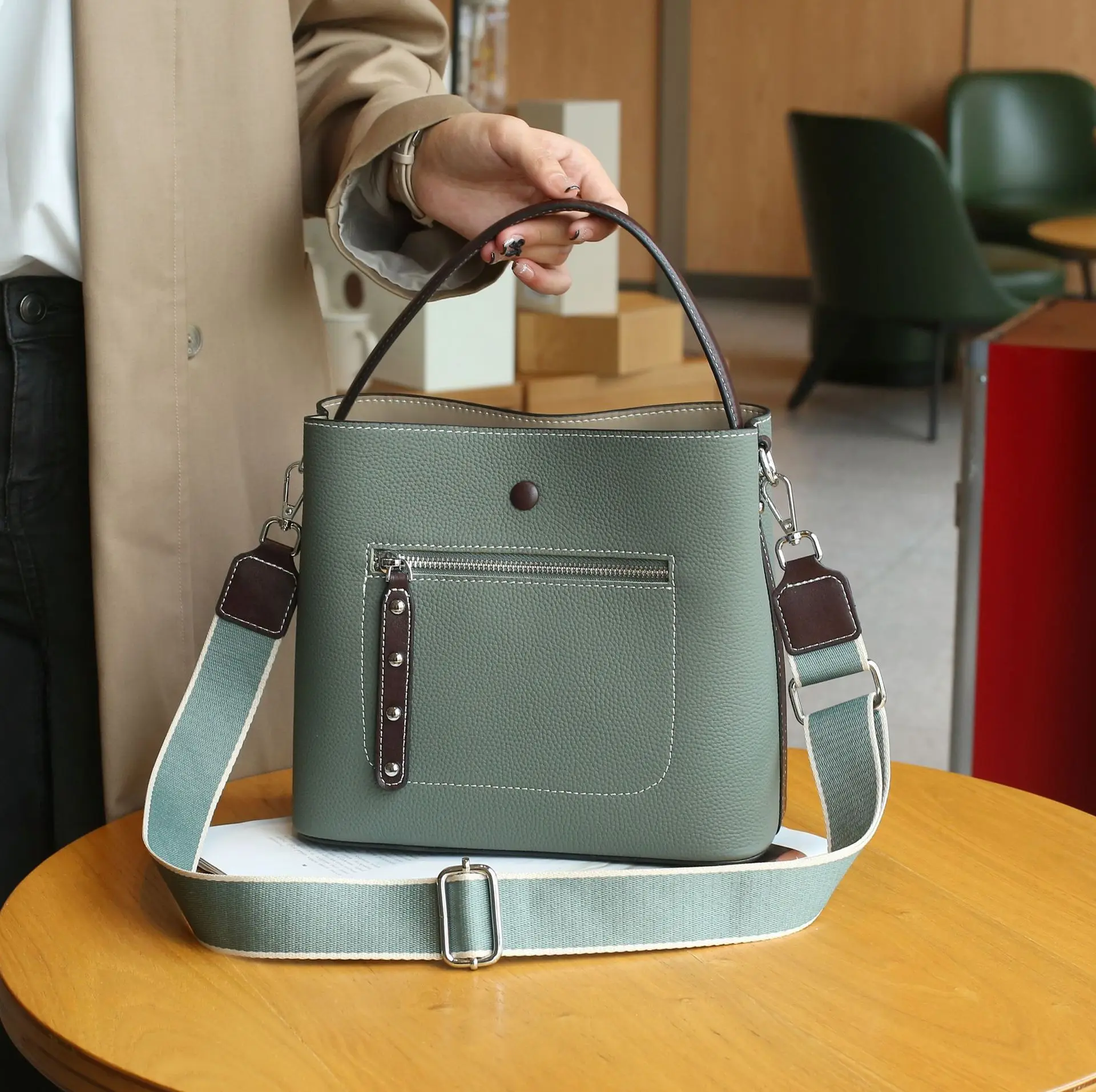 Designer Genuine Leather Bucket Bag Vintage Constrast TLXT Handbag for Women Large Capacity Women Shoulder Purse Lady Luxury Designer Tote Handbag