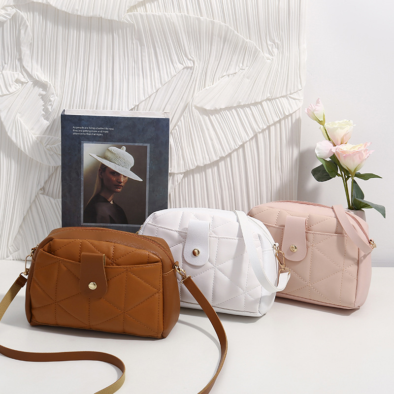 Lingge embroidered camera bag ladies makeup bags fashionable small womens shoulder crossbody bag trendy and versatile phone bags CSD2409215