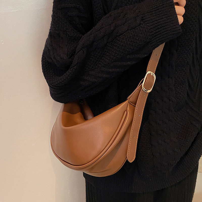 2025 New Women's Shoulder Bag Large Capacity Fashionable Multi Functional Dumpling Dumpling Bag Niche Autumn/winter Shoulder Crossbody Bag Design