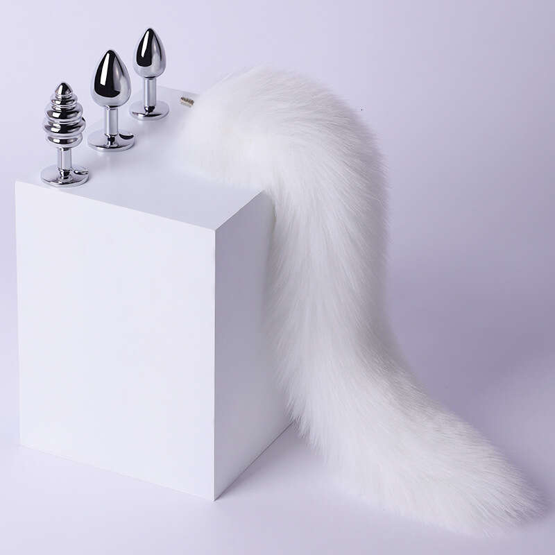 SM prop development in the backyard: torture tool, threaded anal plug, detachable fox tail, metal anal plug, alternative adult toy