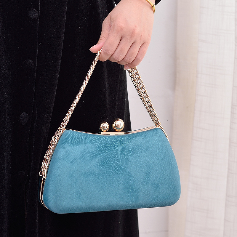 2023 New Leather Clutch Women Wedding Dinner Purse Metal Handel Evening Bags Vintage Clutches Handbags Shoulder Bag