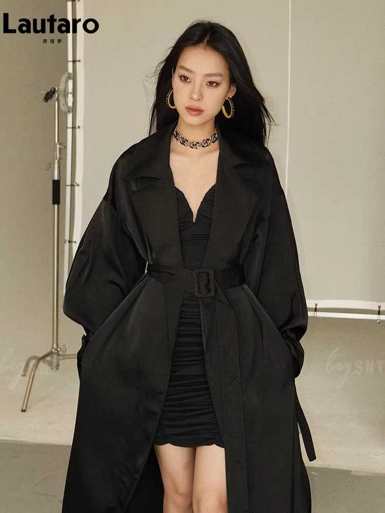 Lautaro Autumn Long Flowy Dark Green Trench Coat for Women Belt Single Breasted Luxury Designer Women Clothing 2023 New ArrivalsX240921