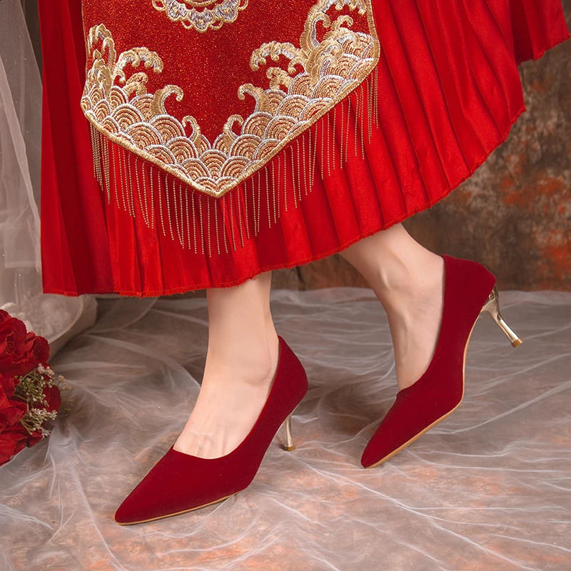 Womens Red Heels Sharp Pointed Shallow Mouth Red Formal Shoes for Brides Bridesmaids Weddings Happiness High Heels 240921