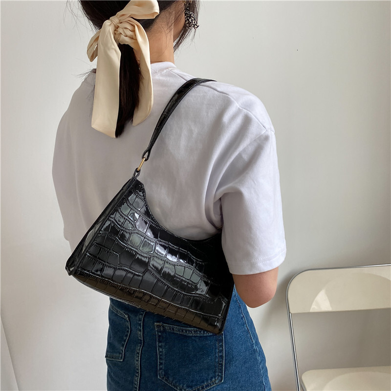 Fashion Exquisite PU Shopping Retro Casual Totes Shoulder Bags Female Leather Solid Lady Chain Handbag for Women 2024
